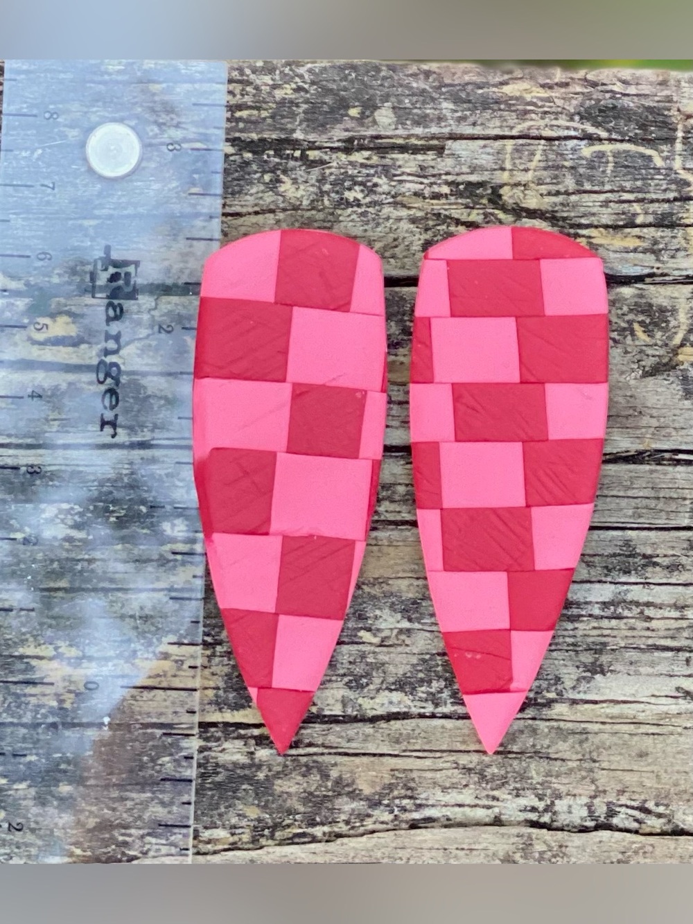 Handcrafted Checkerboard Teardrop Earrings in Pink and Red - Picture 3 of 3